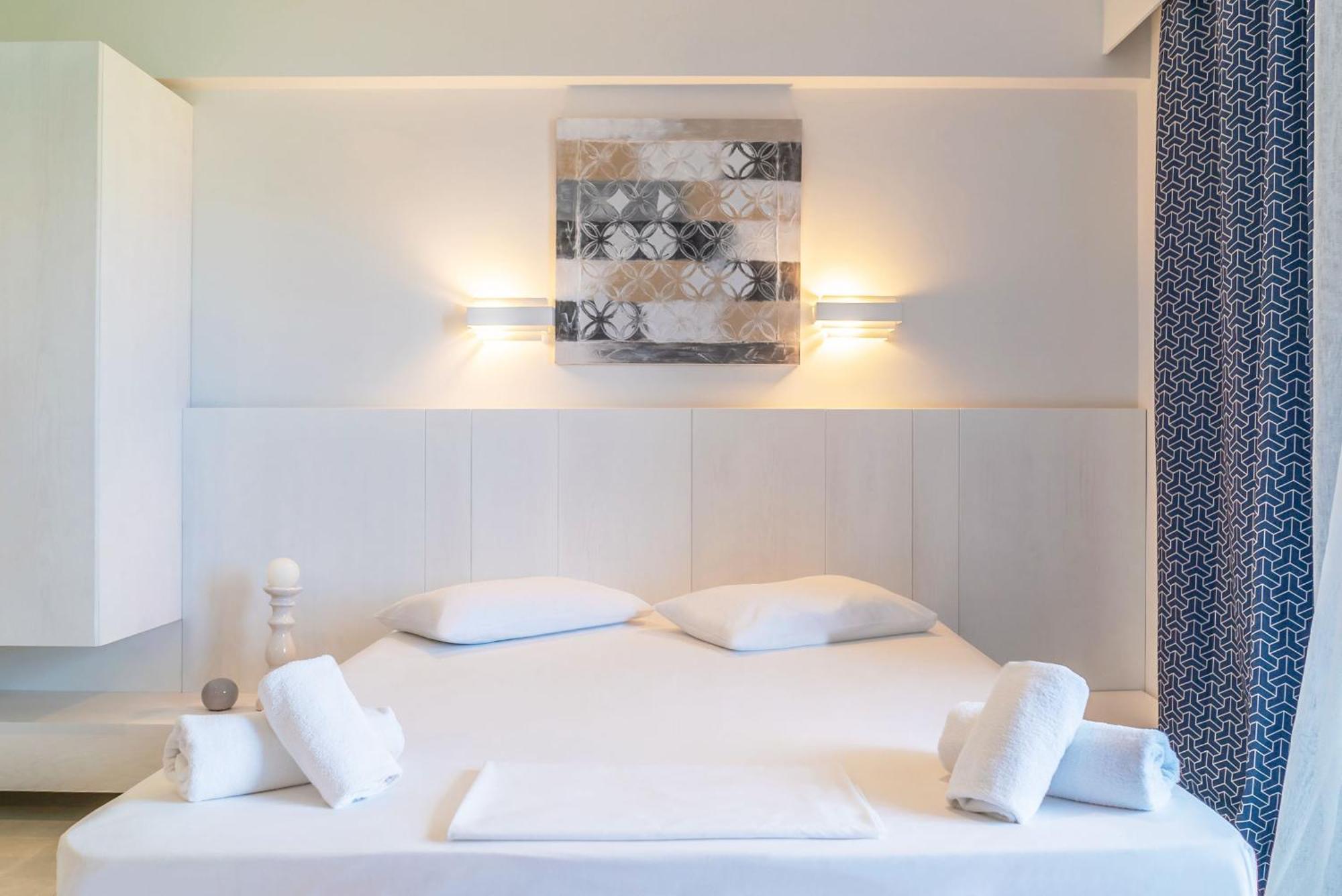 اجيوس ايوانيس San Giovanni Beach Resort And Suites الغرفة الصورة