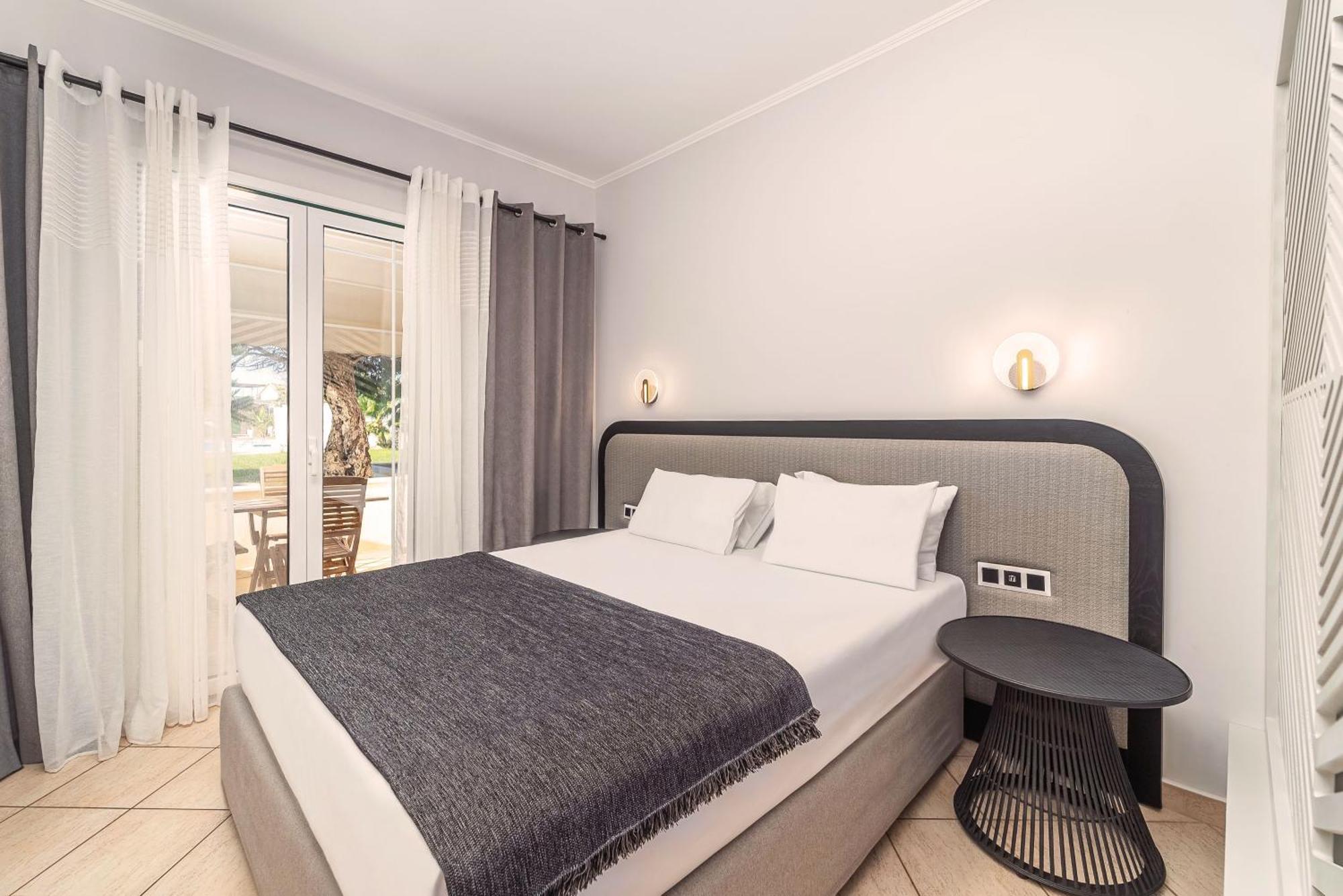 اجيوس ايوانيس San Giovanni Beach Resort And Suites الغرفة الصورة
